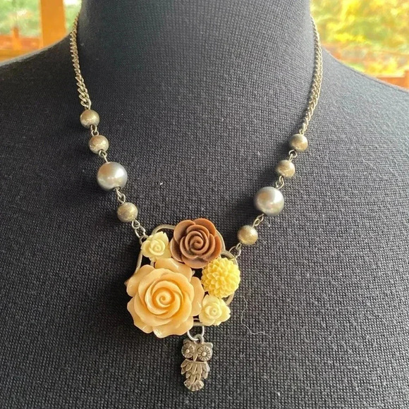 Source Unknown Jewelry - Floral  Necklace